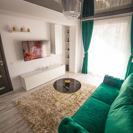 Toto'S Apartment Constanta Exterior photo