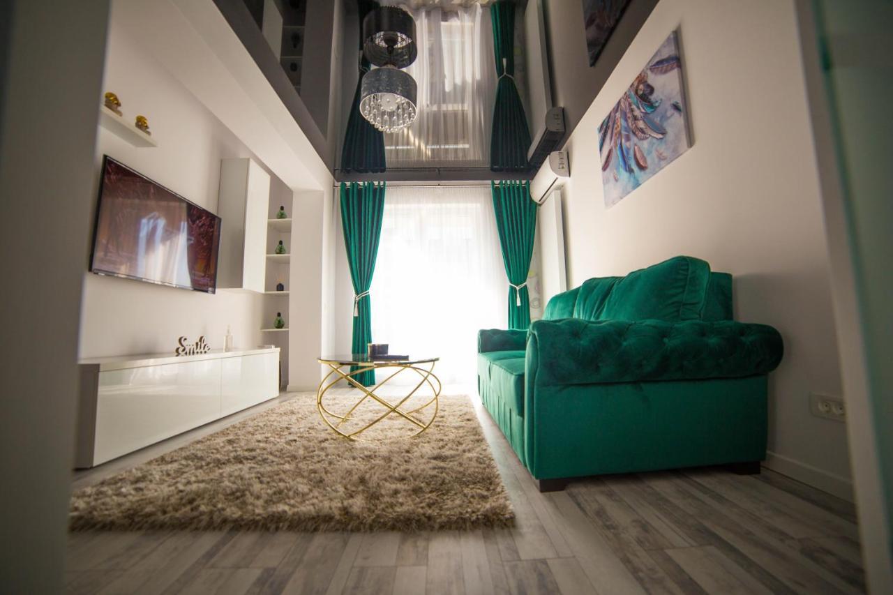 Toto'S Apartment Constanta Exterior photo